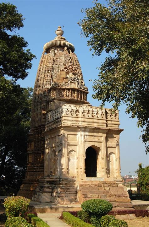 A Detailed Look Into What Made Khajuraho One Of The ‘seven