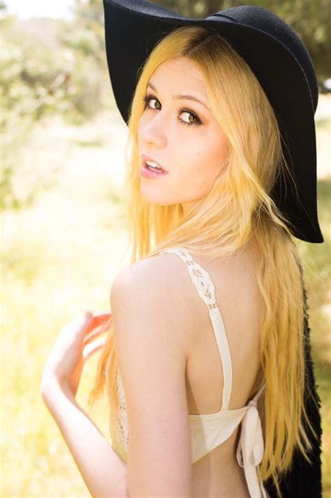 35 Hot Pictures Of Katherine Mcnamara Clary Fray Actress In