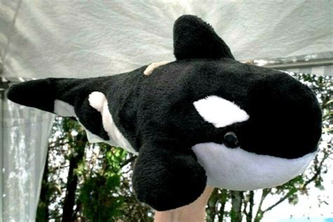 Vintage Seaworld Shamu Orca Killer Whale 16 Soft Plush Stuffed Animal