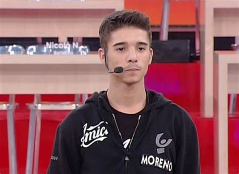 Ieri sera, durante la quarta puntata del serale di amici 12, moreno donadoni ha presentato il suo inedito, sapore di sale. Moreno Donadoni - Sapore di sale - testo - MondoReality