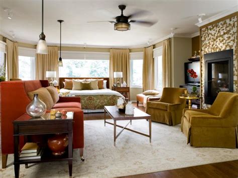 Popular tv star and designer candice olson shows you how to create your dream bedroom written in her approachable and authoritative voice, candice olson bedrooms features25 stunning room makeovers. 10 Bedroom Retreats From Candice Olson | HGTV
