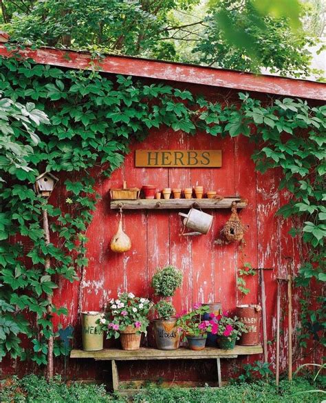 Beautiful Vintage Garden Decor Ideas For Your Outdoor Space Vintage Garden Decor Painted