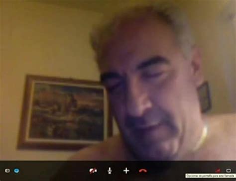 Roberto Malone Using A Dildo Gay Daddy Porn Xhamster Xhamster