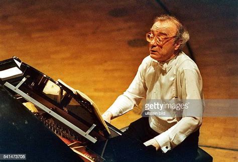 Alfred Brendel Photos And Premium High Res Pictures Getty Images