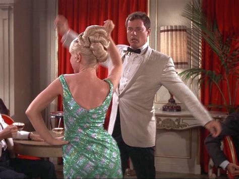My Master The Weakling 3x05 I Dream Of Jeannie Image 5819764 Fanpop