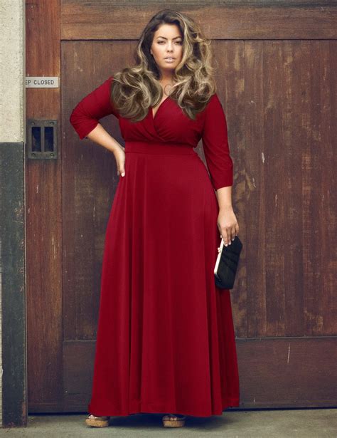 Xl mostly, but women's sizes vary so dramatically that it's hard to give an answer that you could apply reliably. 3/4 Sleeve Sexy V Neck Women Long Dress Plus Size XXL XXXL ...