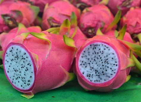 The climate here contributes to a great abundance, so that some types of fruits can be found only here and nowhere else. Wonderful and Weird Fruits of Thailand (Southeast Asia)