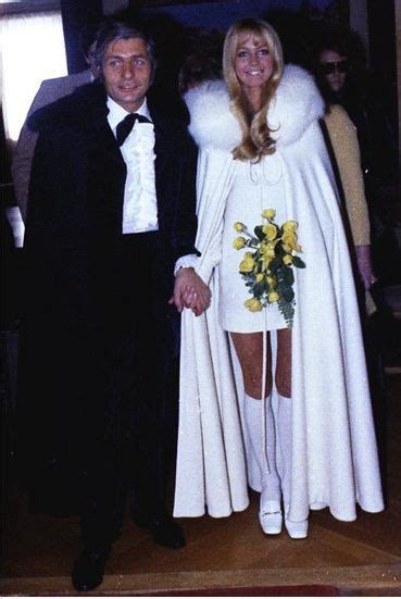 Lassen sie sich von den wundervollen schleppen für die kirche oder das standesamt verzaubern. 1966 - Brigette Bardot & Gunter Sachs Wedding Day (1966 ...