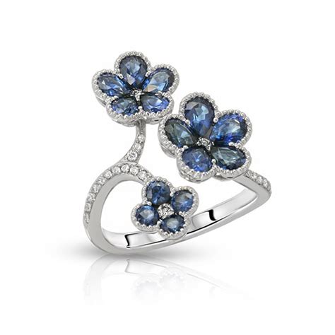 18k Sapphire Flower Ring