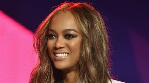 Tyra Banks Returns As Host Of Americas Next Top Model After Change