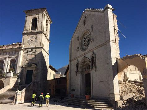 Oct 30, 2016 · #terremoto — the monks of norcia (@monksofnorcia) october 30, 2016. I danni a Norcia e Amatrice dopo l'ultimo terremoto nell ...