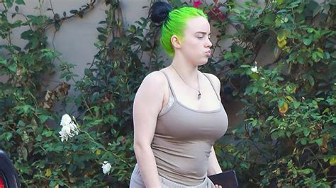 Billie Eilish Posts Body Shaming Video After Tank Top Pics Go Viral Hollywood Life