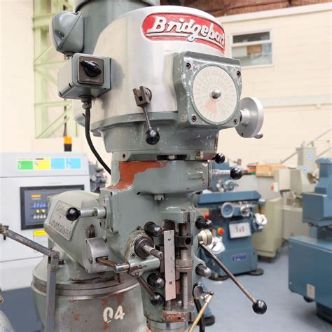 This is a cylindrical grinding machine with plc control panel, made by taiwanese grinder manufacturer specializing in cylindrical series. A BRIDGEPORT Type BR2J Varispeed Turret Milling Machine ...