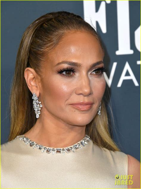 Nominee Jennifer Lopez Glams Up For Critics Choice Awards 2020 Photo