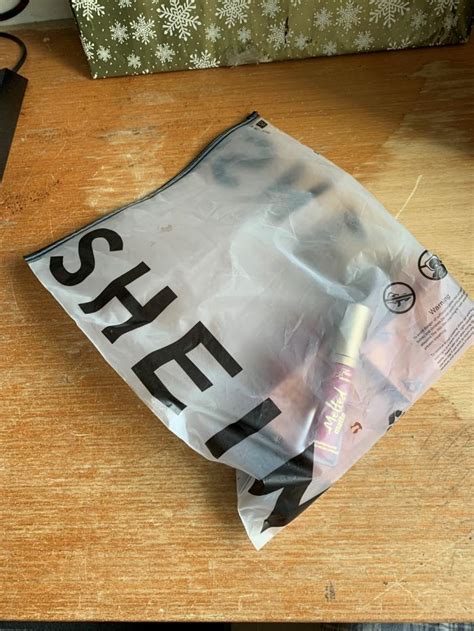 9 Ways You Can Reuse The Shein Plastic Ziploc Bags That Are Lying Around Your Home