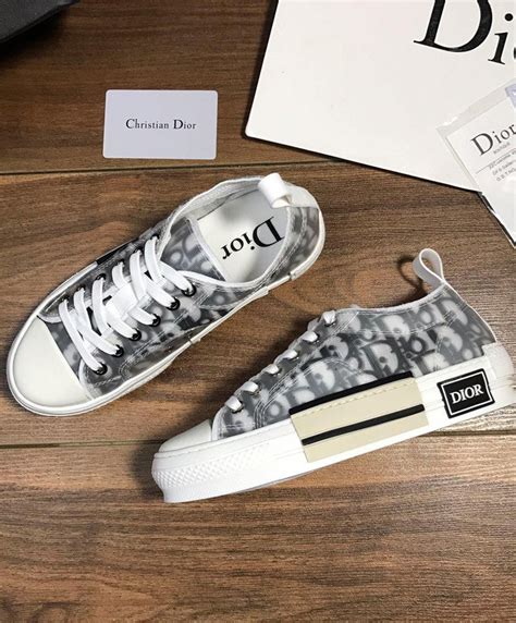 Christian Dior B23 Low Top Sneaker In Blue Dior Oblique White