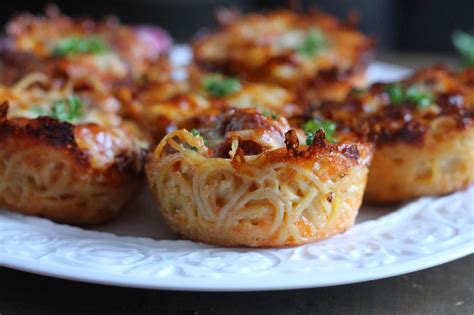 If you've been limiting your muffin tin recipes to sweet cupcakes and muffins, you haven't been introduced to the world of savory muffin tin recipes you can cook for dinner. 15 Delicious Meals You Can Make In A Muffin Tin - Simplemost
