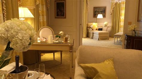 Perfect Paris George V Hotel Four Seasons Suite 3 Star Michelin Eats