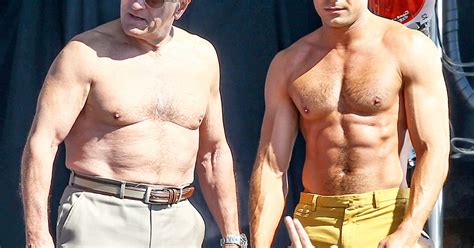 Zac Efron Robert De Niro Have Shirtless Body Contest Insane Photos Us Weekly
