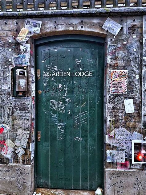 Garden Lodge La Casa Di Freddie Mercury A Londra