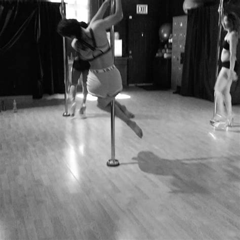 Saturday Practice Class These Girls Are Crushin It 👏👠🎶💃💃🏻 🎉 Pole Dancing Dance Fitness