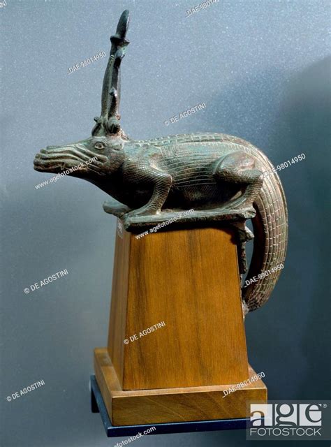 Sobek The Crocodile God Bronze Statue Egyptian Civilisation Foto De