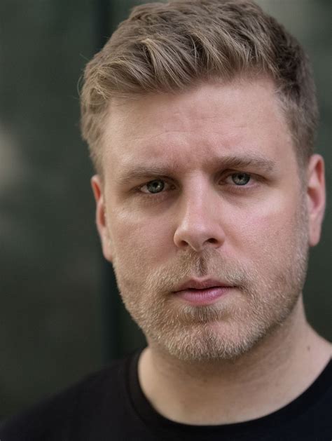Die fußballbundesliga legt eine spielpause ein. Florian Waschkewitz, Schauspieler, Köln | Crew United