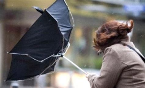 Опасно време в неделя Оранжев код за валежи и силен вятър в Сливен