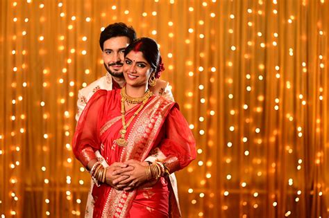 Sayantani Ghosh Wears A Traditional Red Saree For Her Wedding Bollywood Brides Who Chose Saree