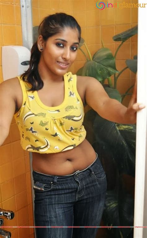 Sowmya Krishnan Actress Photoimagepics And Stills 352474