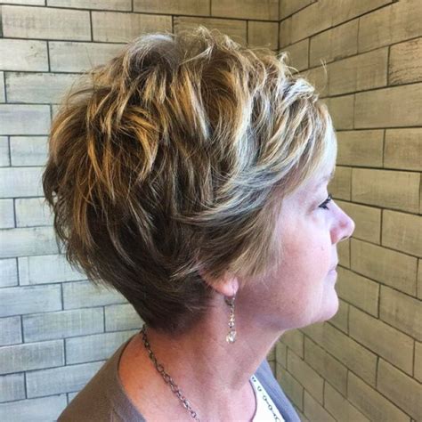 25 Cool Short Bob Haircuts For Women Over 60 In 2021 2022 Page 3 Of 8