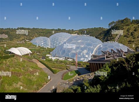 Giant Enclosed Biomes Eden Project Bodelva St Austell Cornwall Uk Stock