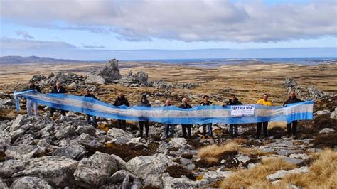 A continuación detalle cronológico desde 1968 al 1 de abril de 1982: Islas Malvinas 01: Islas Malvinas Argentinas Homenaje de ...