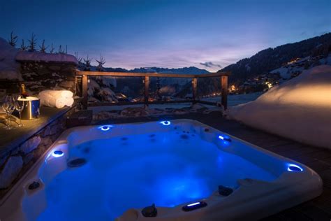 Top 10 Luxury Ski Chalet Hot Tubs Ultimate Luxury Chalets