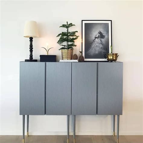 Att skruva fast skivan underifrån vore förvisso bäst, men jag är rädd att den spricker. Årets finaste IKEA-hack @15rum👏👌 Ivar skåp med Estelle ...
