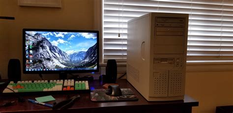I built a Sleeper PC with a Computer Case I found on the side of the ...