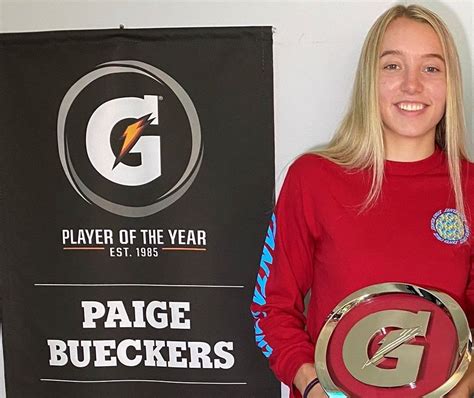 Her birthday, what she did before fame, her family life, fun trivia facts, popularity rankings, and more. Paige Bueckers and the elite Gatorade H.S. Athlete of the ...