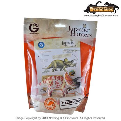Triceratops Geoworld Jurassic Hunters Realistic Dinosaur Collectible