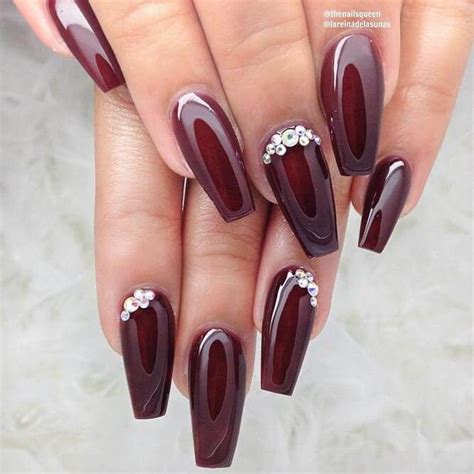 Try Out These Gorgeous Burgundy Nails Burgundy Nails Rhinestone