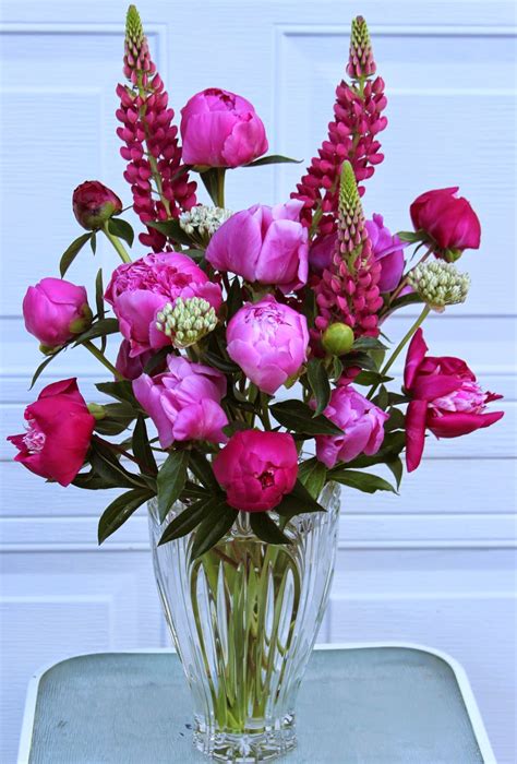 Floral Arrangements 2014 Using Peonies Roses And Lilies Sowing The