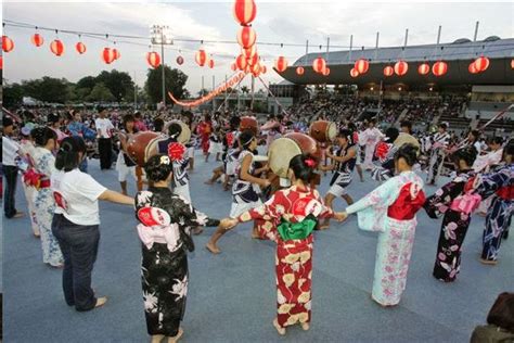 Видео bon odori malaysia 2019 канала suckyengy izumi. Bon Odori, el festival tradicional japonés de danza, en ...