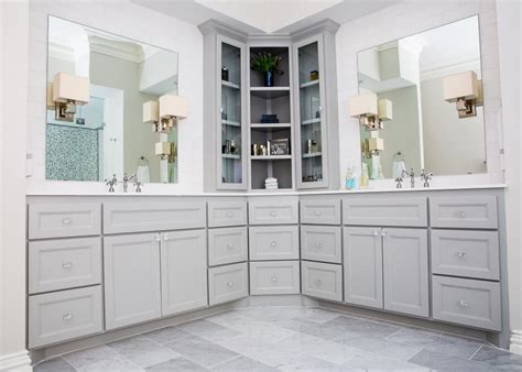 Very spacious with 2 shelves inside. 20+ Stylish Bathroom Storage Design Ideas | Design Trends ...