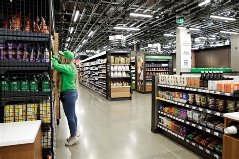 Amazon Opens Cashierless Supermarket