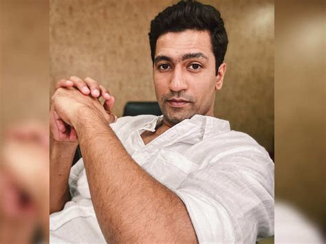 Vicky Kaushal Goes Clean Shave As He Treats Fans With A Sunday Morning