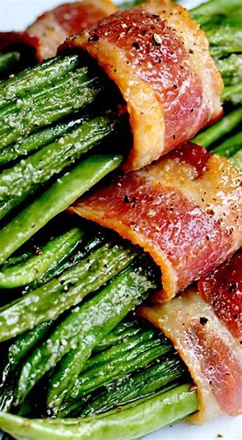 Get a glimpse at some of the eclectic. 12 Healthy and Delicious Christmas Dinner Ideas | Veggie dishes, Vegetable dishes, Vegetable ...