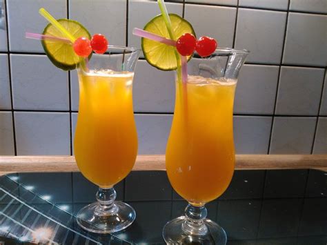 Add them to a list or view the best cocktails made with the malibu rum cocktail ingredient. 43 Sunset | Rezept | Longdrinks, Leckere rezepte und ...