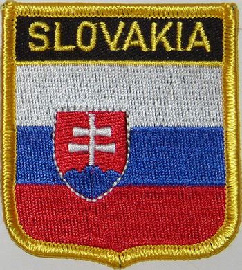 Die heutige flagge der slowakei the today's flag of slovakia was introduced on the 1st of january in 1993 on the occasion of the. Aufnäher Flagge Slowakei in Wappenform (6,2 x 7,3 cm ...