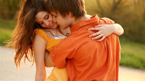 Romantic Couple Wallpapers Pictures Images