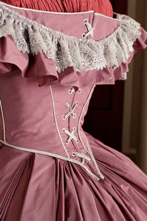Victorian Ball Gown In Mauve Taffeta And Silver Lace 1860 Etsy