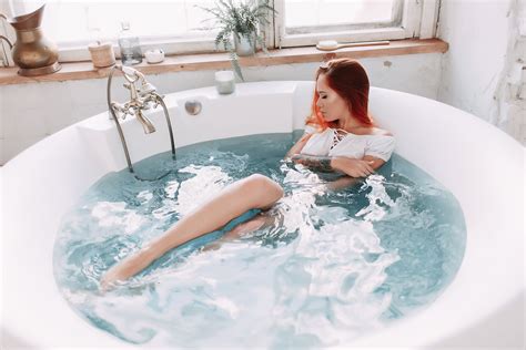 Wallpaper Redhead Bathroom Legs Women Bathtub X